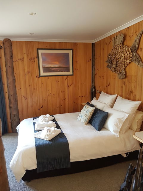 Bed In The Treetops Bed & Breakfast - Holiday Adelaide 6