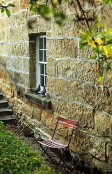 Red Feather Inn - Holiday Adelaide 2