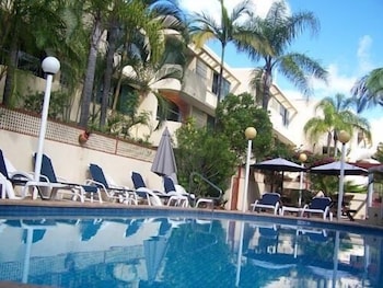 Sundeck Gardens - Holiday Adelaide 2