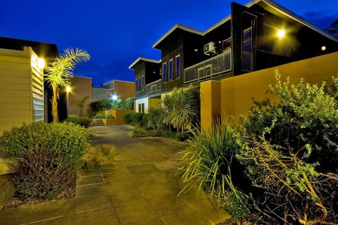 Lornebeach Apartments - Holiday Adelaide 1