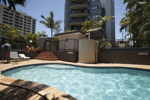 Meridian Caloundra - Holiday Adelaide 2