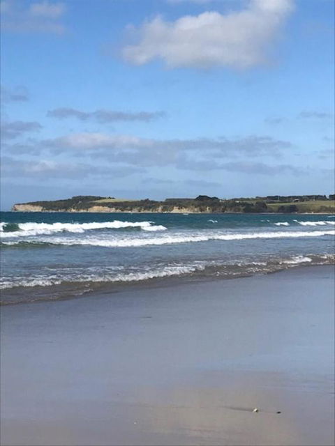 SURFSIDE GETAWAY In PICTURESQUE INVERLOCH - Holiday Adelaide 3