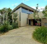 STYLISH HOLIDAY HOME OPPOSITE SURF - Holiday Adelaide