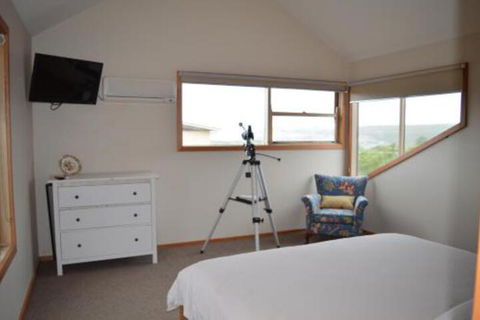 Apostle Hideaway Central Port Campbell - Holiday Adelaide 3