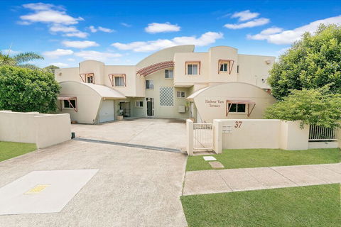 Redcliffe Peninsula Penthouse - Holiday Adelaide 1