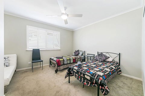 Redcliffe Peninsula Penthouse - Holiday Adelaide 6