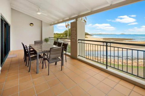 Luxury Beach Unit Dolphin Heads - Holiday Adelaide 1