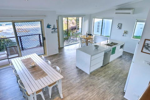 Kalimna Blue Bay NSW - Holiday Adelaide 4