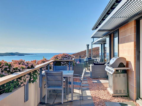 One Mile Cl Townhouse 22 26 The Deckhouse - Holiday Adelaide 5