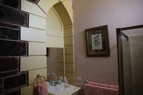 Burra Railway Station Bed & Breakfast - Holiday Adelaide 6