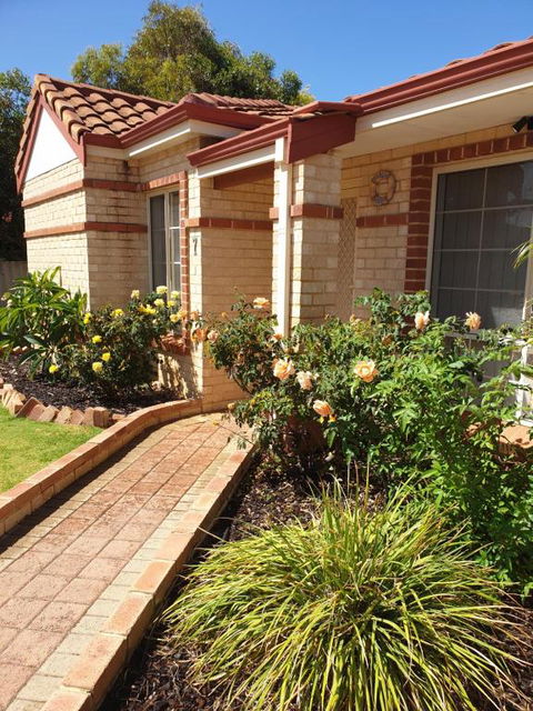 Beachside Retreat 2 - Holiday Adelaide 2