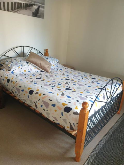 Beachside Retreat 2 - Holiday Adelaide 6