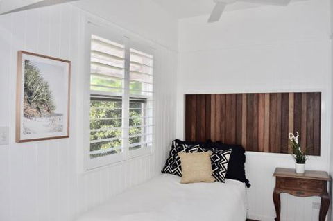 Oceanfront Beach House On Marine Parade - Holiday Adelaide 1