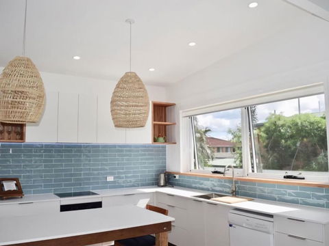 Oceanfront Beach House On Marine Parade - Holiday Adelaide 5