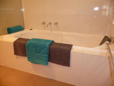 Shepp Central Apartment - Holiday Adelaide 5