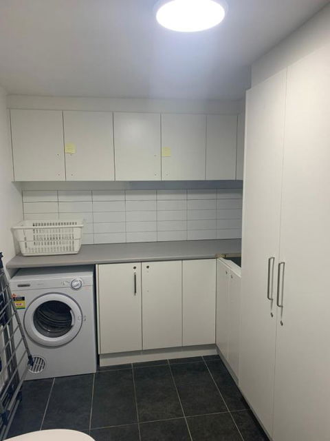 Shepp Central Apartment - Holiday Adelaide 2