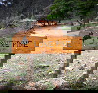 Lone Pine Farmhouse - Holiday Adelaide
