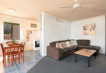 Yamba Towers 2 - Holiday Adelaide 6