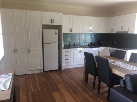 Costa Park Cottage Dio Armidale - Holiday Adelaide 6