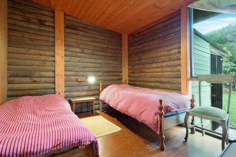 98 Ocean Parade Rustic Log Cabin - Holiday Adelaide 2