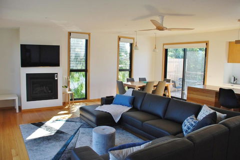 COASTAL BEAUTY On BRUCE - Holiday Adelaide 2