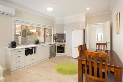 Central Sojourn On Wilcox - Holiday Adelaide 2