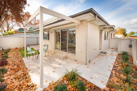 Central Sojourn On Wilcox - Holiday Adelaide 4