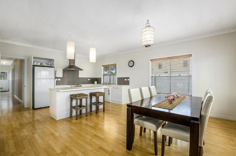 Zaahira House - Holiday Adelaide 2
