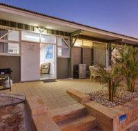 Getaway Villas Unit 38 10 2 Bedroom Self Contained Accommodation - Holiday Adelaide