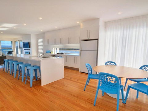 Seven Mile Heaven Your Coastal Kingdom - Holiday Adelaide 6