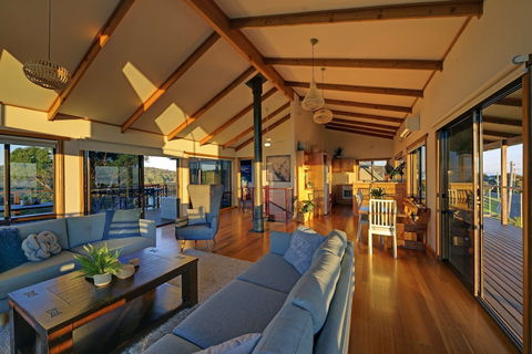 Zenith - Holiday Adelaide 3