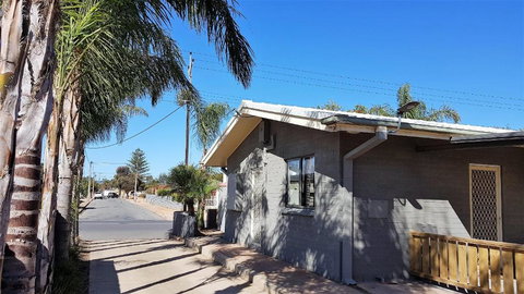 The Good Life - Holiday Adelaide 1