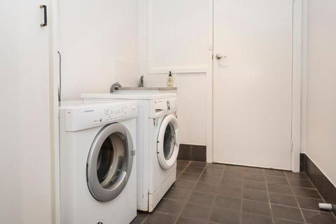 Eagle Bay Beach House - Holiday Adelaide 7