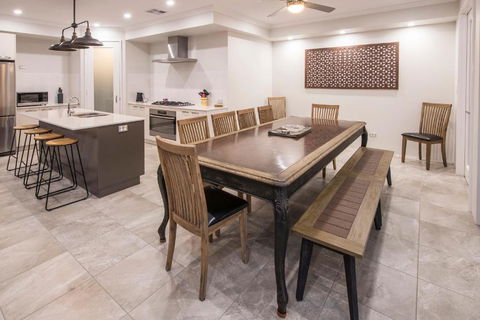 Cabots Click - Holiday Adelaide 4