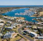 Tanjil a stroll from the water in Paynesville - Holiday Adelaide