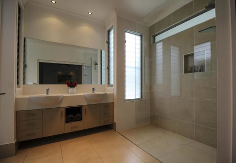 17 Naiad Court Modern Open Plan Family Home With Covered Outdoor Area & Double Lock Up Garage - Holiday Adelaide 3