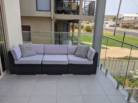 Sunset On Birubi Pet Friendly Air Con Water Views WIFI & Outdoor Spa - Holiday Adelaide 1