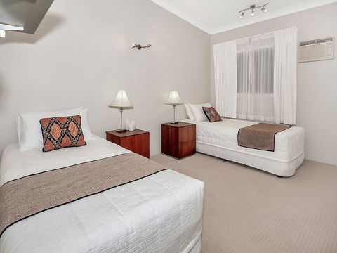 Unique Tropical Rainforest Getaway - Holiday Adelaide 4