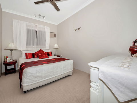 Unique Tropical Rainforest Getaway - Holiday Adelaide 5