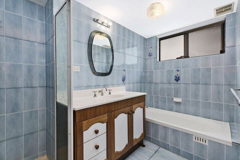 Caesars Palace 4 - Holiday Adelaide 2