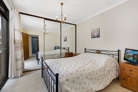 Caesars Palace 4 - Holiday Adelaide 4