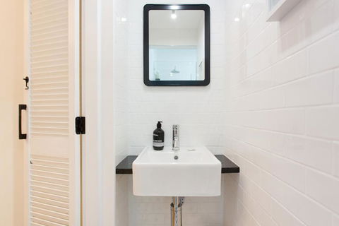Boutique Central Apartment Vogue - Holiday Adelaide 4