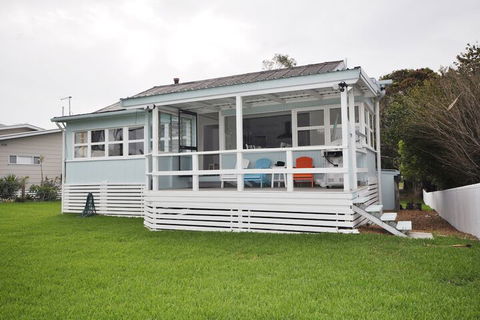 Golden Sands At Beachmere - Holiday Adelaide 2