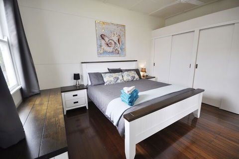 Golden Sands At Beachmere - Holiday Adelaide 7