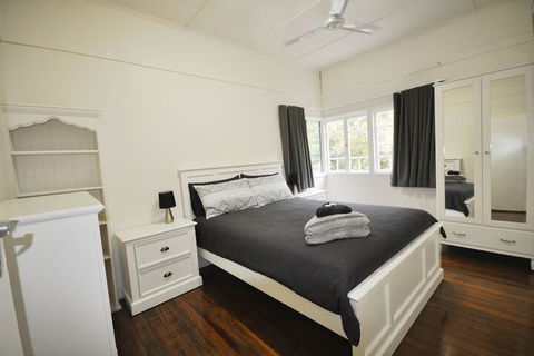 Golden Sands At Beachmere - Holiday Adelaide 4