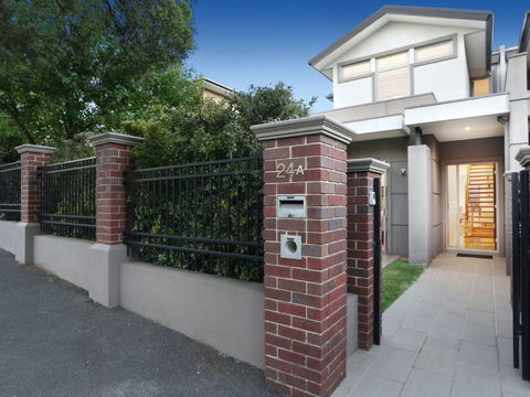 Kew Luxurious Townhouse - Holiday Adelaide 2