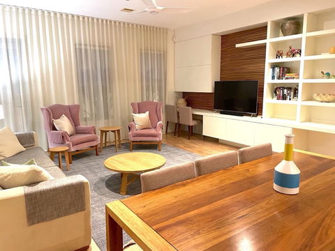 Kew Luxurious Townhouse - Holiday Adelaide 6