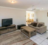 Superb Location Hervey Bay - Holiday Adelaide