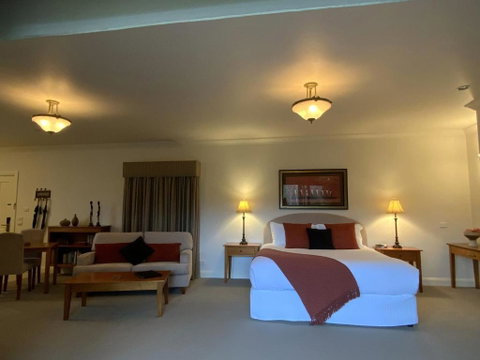 Delderfield Cottages - Holiday Adelaide 1