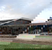 Lake House 61 Mulwala - Holiday Adelaide